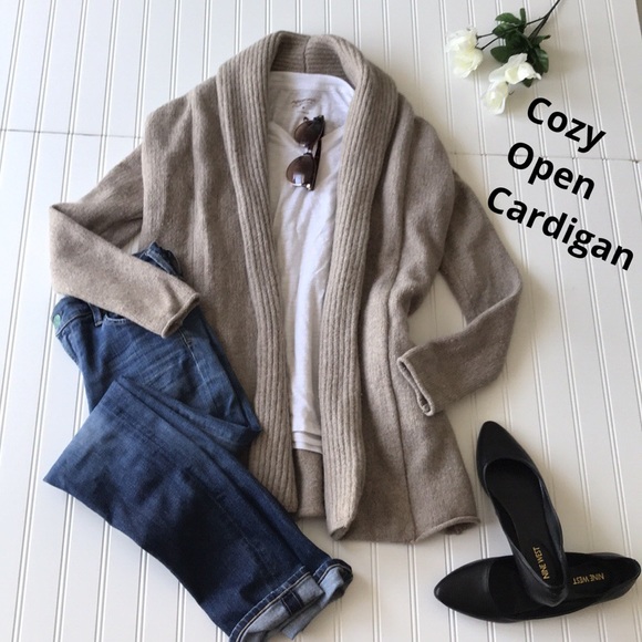 Max Studio Sweaters - Tan cream open front thick cardigan
